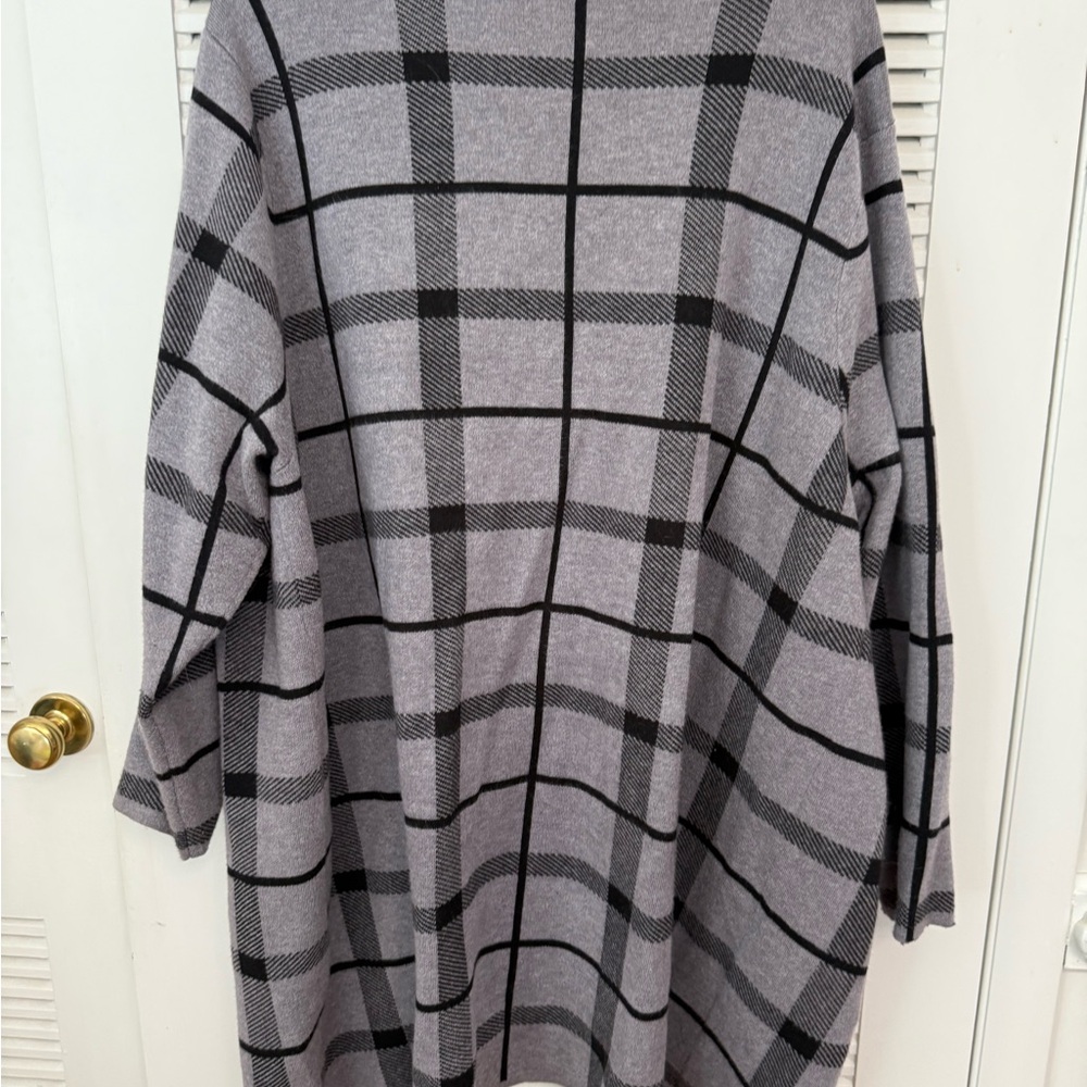 Max Studio Gray And Black Patterned Cardigan - image 2
